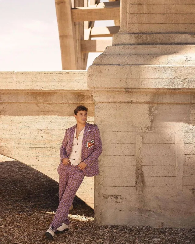 “Elite” ulduzu sırğaları ilə gündəmdə