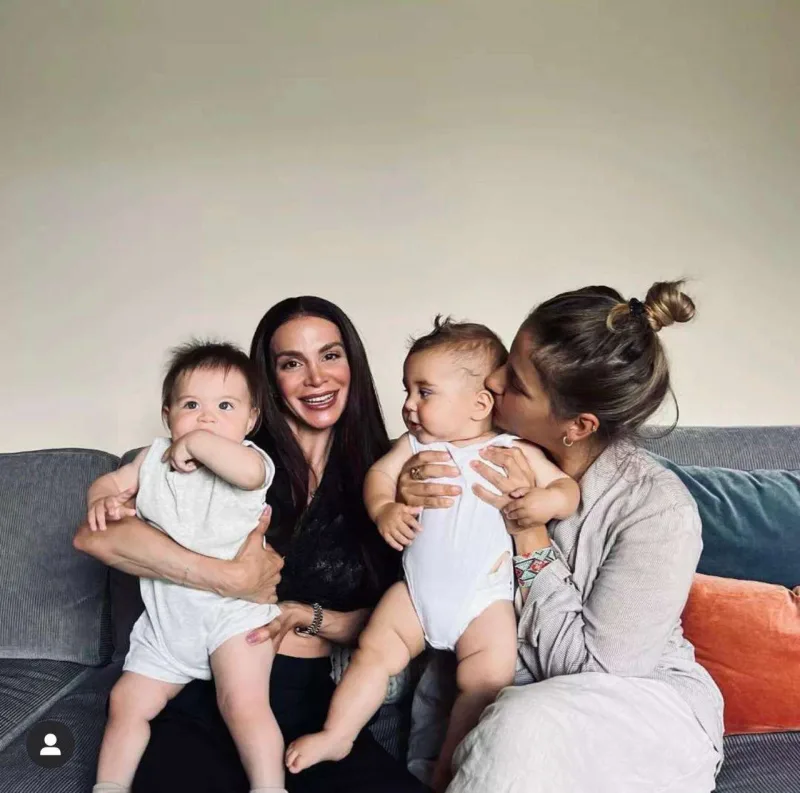 “Hepsi” üzvləri uşaqları ilə