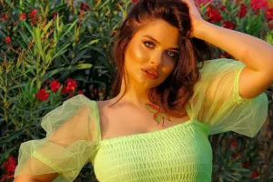 Mina Hüseyn ana olacaq