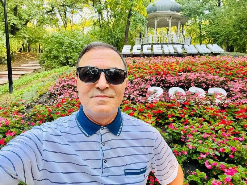 Xalq artistinin dəyişməyən selfiləri...