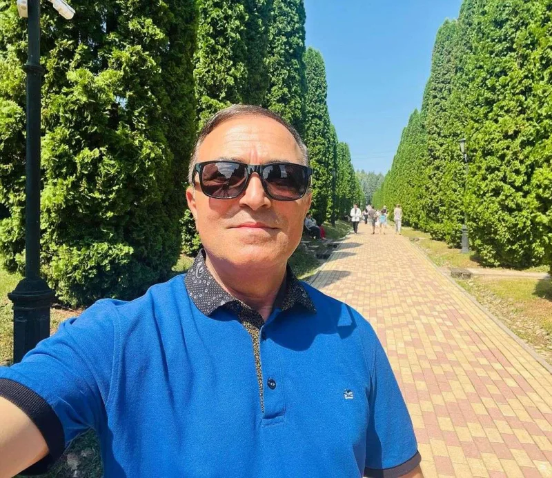 Xalq artistinin dəyişməyən selfiləri...