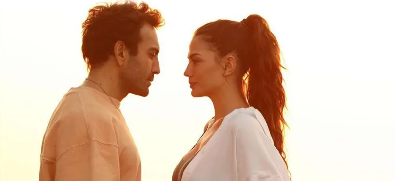 Demet bu dəfə Buğrayla baş rola çəkildi