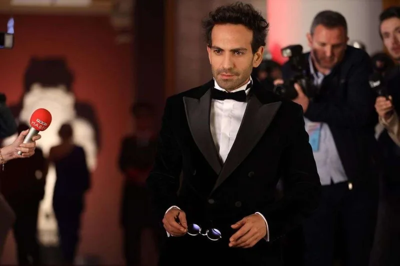 Demet bu dəfə Buğrayla baş rola çəkildi