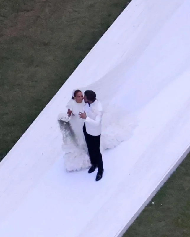 CeyLonun toyundan ilk fotolar