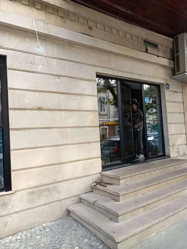 Nazirlikdən Taleh Yüzbəyovun kafesi ilə bağlı tədbir