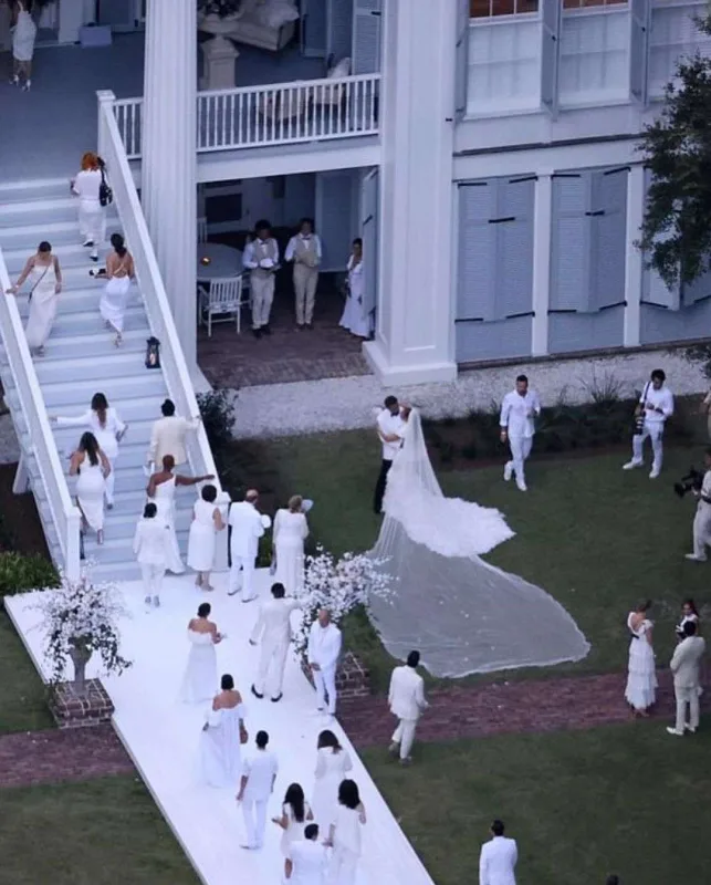 CeyLonun toyundan ilk fotolar