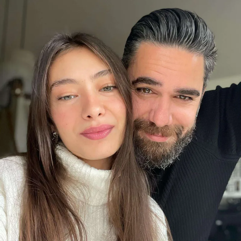 Həyat yoldaşını belə təbrik etdi