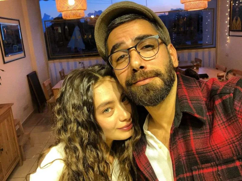 Həyat yoldaşını belə təbrik etdi