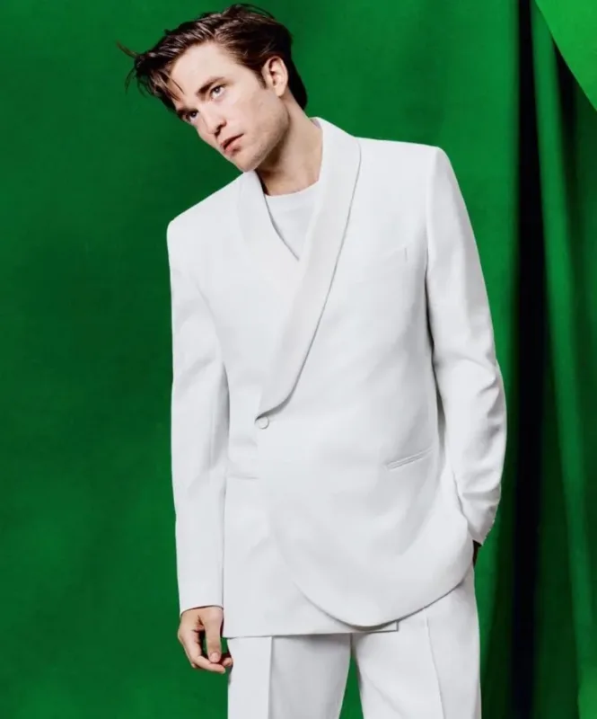 “Dior” üçün pozalar verdi