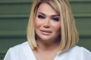 Nazənin ərinin videosunu paylaşdı