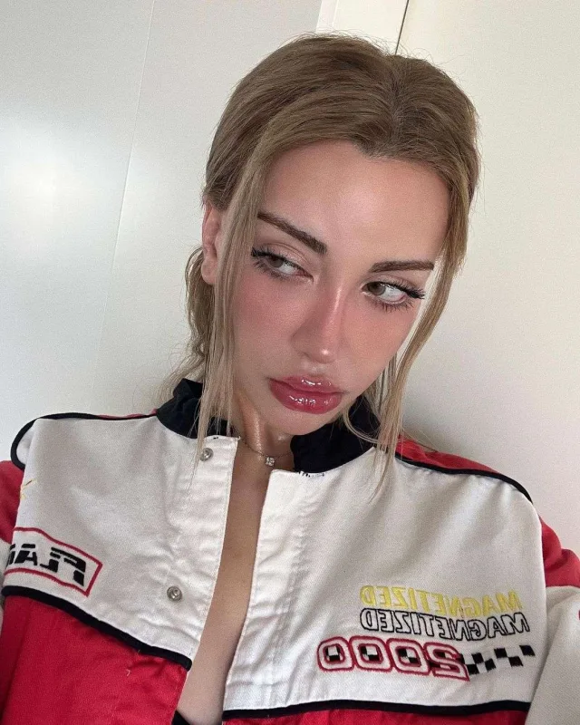 100 lirəni tualetə atan Mika saxlanıldı