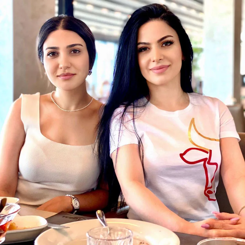 Keçmiş iş yoldaşları görüşdü