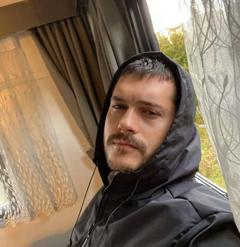 Azərbaycan mahnısının sözlərini paylaşdı