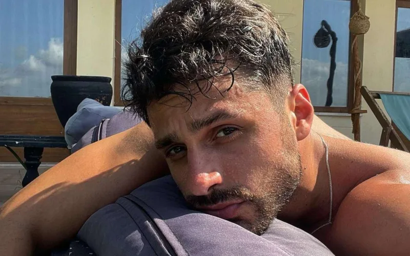 Serialla birgə dostluqları da bitdi