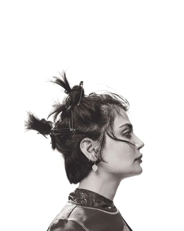 Hiss səhnə obrazı ilə diqqət çəkdi