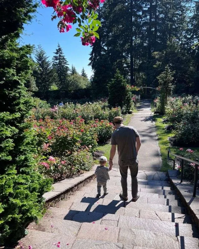 İkinci övladı dünyaya gəldi