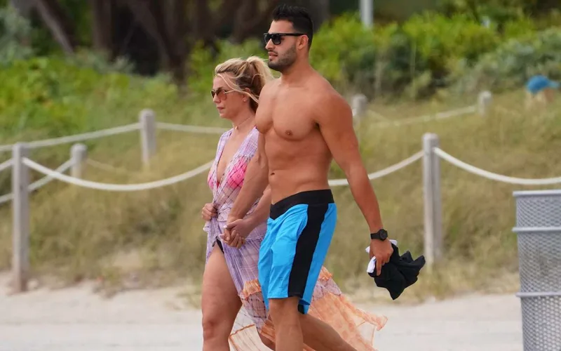 Britni Spirs evləndi