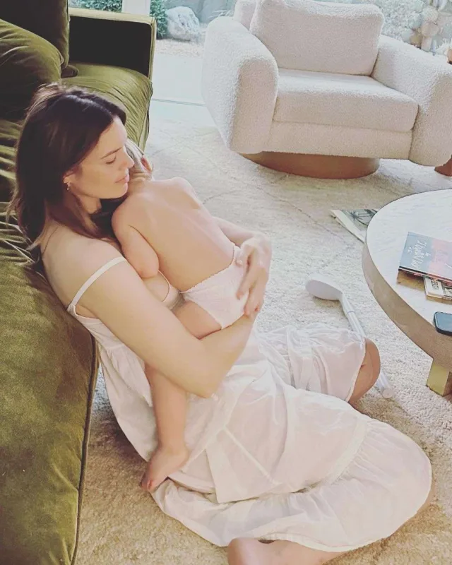 İkinci övladı dünyaya gəldi