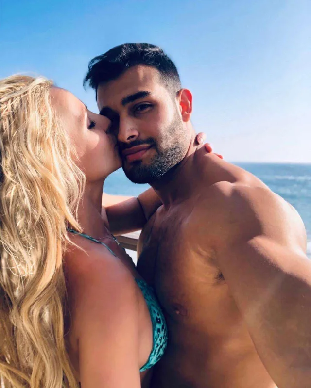 Britni Spirs evləndi