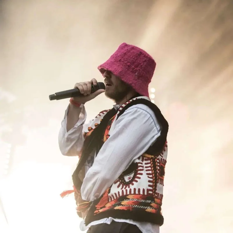 Ukrayna təmsilçisini bomba sığınacağında seçəcək