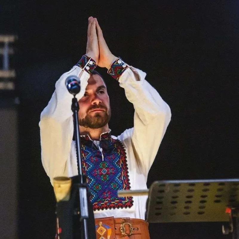 Ukrayna təmsilçisini bomba sığınacağında seçəcək