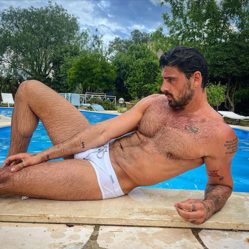 Fotoları ilə gündəm oldu