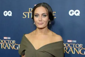 Azyaşlıya təcavüz edən aktrisa həbsxana təmizlikçisi oldu