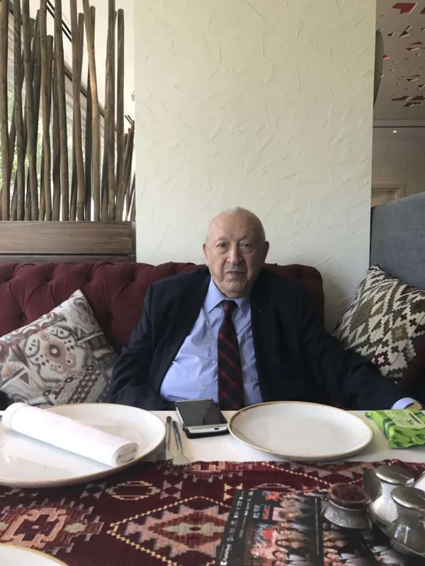 Aydan Salahova atası ilə arxiv fotolarını nümayiş etdirdi