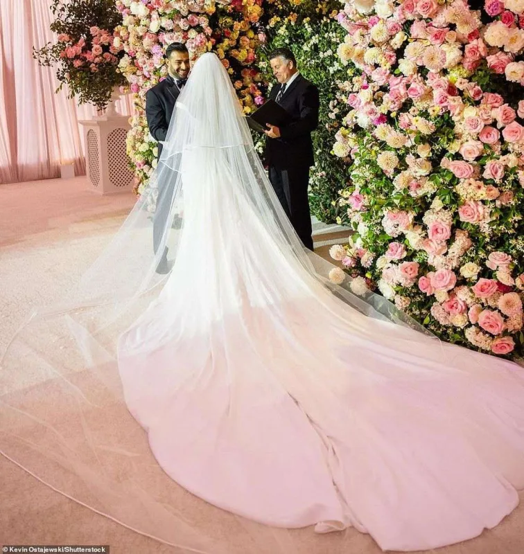 Britni Spirsin toy fotoları yayıldı