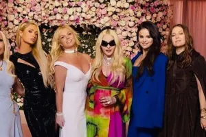 Dünya ulduzları Britninin toyunda