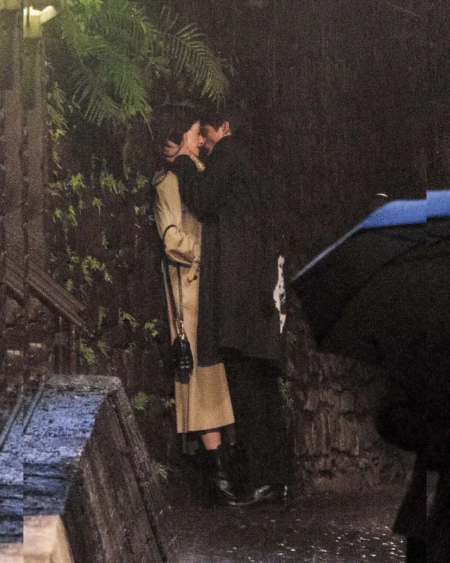 Öpüşərkən görüntüləri çəkildi