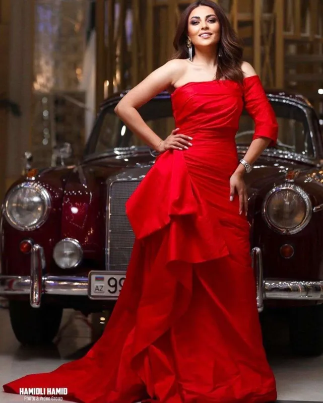 Gülay 17 il sonra metroda