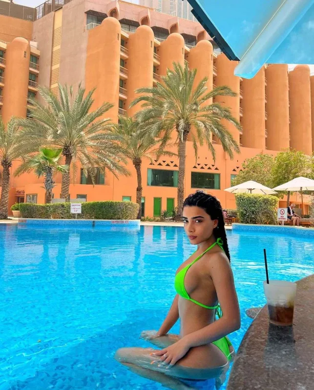 Səmranın Dubay tətilindən fotolar