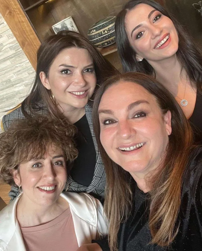 Polad Bülbüloğlunun qızının yeni fotoları...