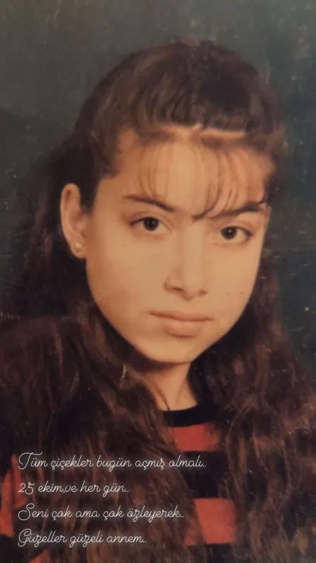 Hande xərçəngdən ölən anasından yazdı