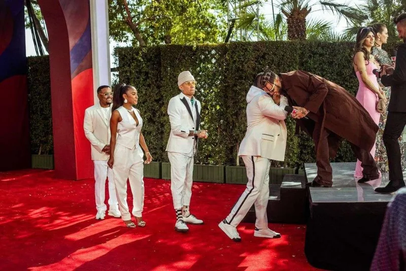 “The Black Eyed Peas” 13 il sonra geri dönür