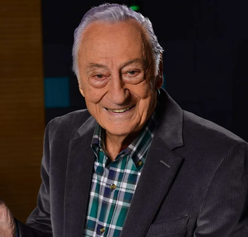 Türk aparıcı vəfat etdi