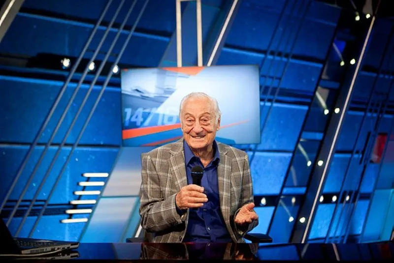 Türk aparıcı vəfat etdi