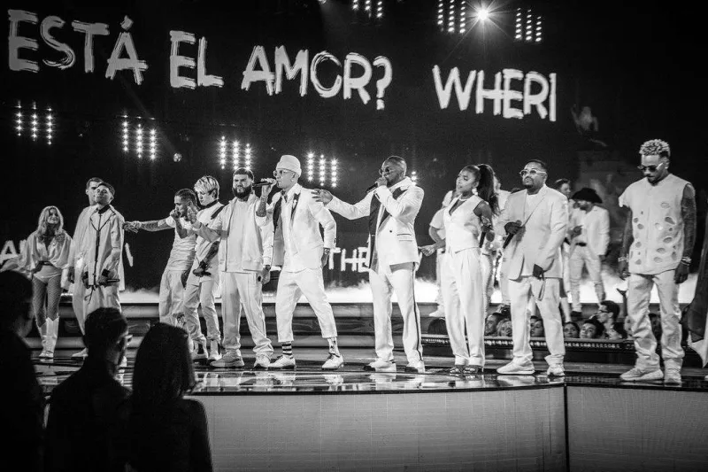 “The Black Eyed Peas” 13 il sonra geri dönür