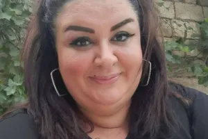 “Ayağım suyun içində dərsdə otururdum”