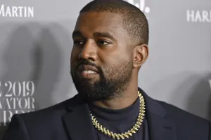 Kanye Hitleri bəyəndiyini açıqladı