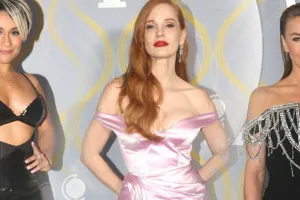 Ulduzlar “Tony Awards” qırmızı xalısında