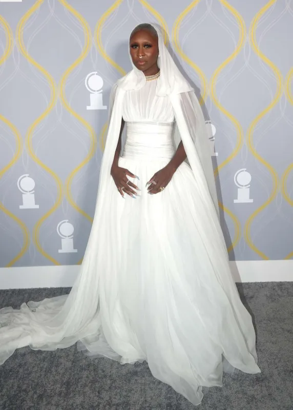 Ulduzlar “Tony Awards” qırmızı xalısında