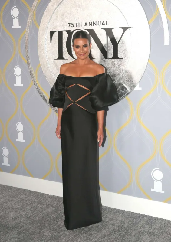 Ulduzlar “Tony Awards” qırmızı xalısında