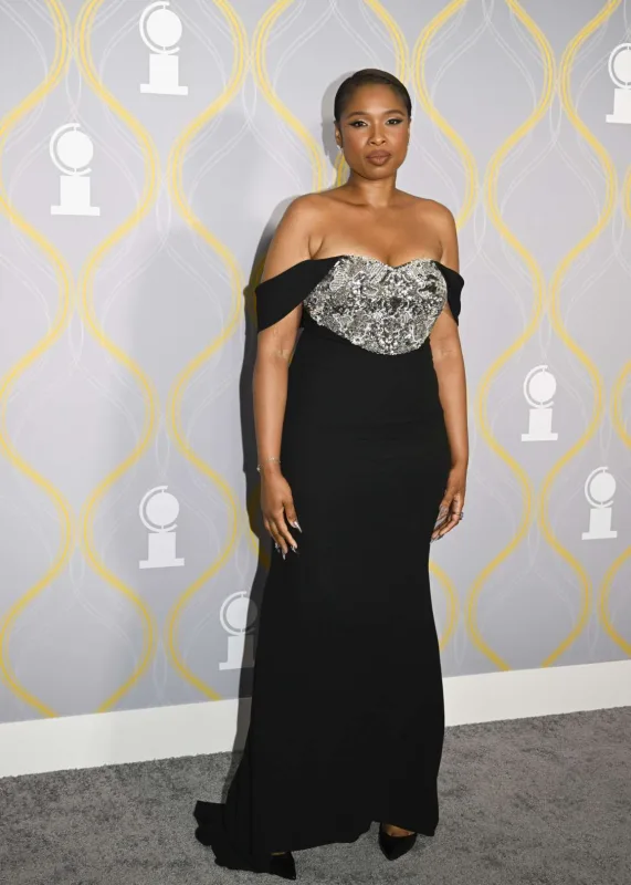 Ulduzlar “Tony Awards” qırmızı xalısında