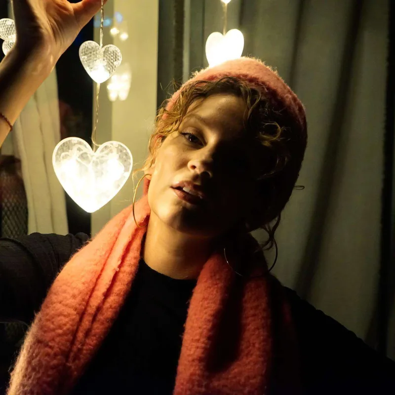 Farahın həbsi tələb edilir