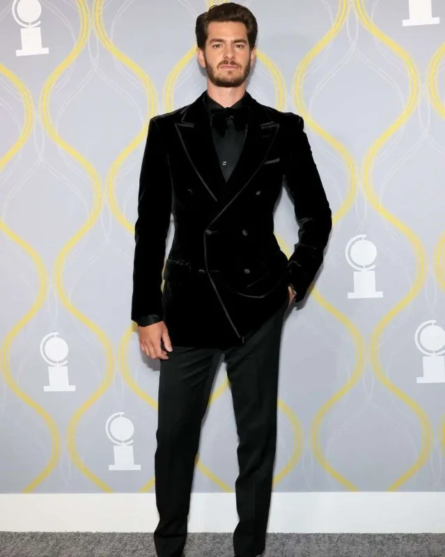 Ulduzlar “Tony Awards” qırmızı xalısında