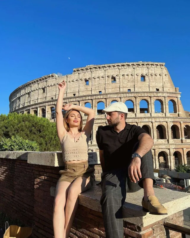 Xatirə İslamın qardaşı xanımı ilə İtaliyada