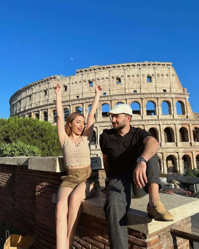 Xatirə İslamın qardaşı xanımı ilə İtaliyada