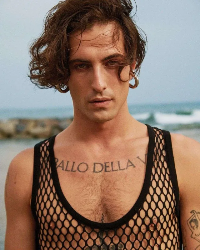 “Maneskin” kamera qarşısında